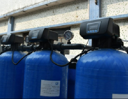 500LPH εμπορική μηχανή καθαρισμού νερού PLC φίλτρων νερού RO