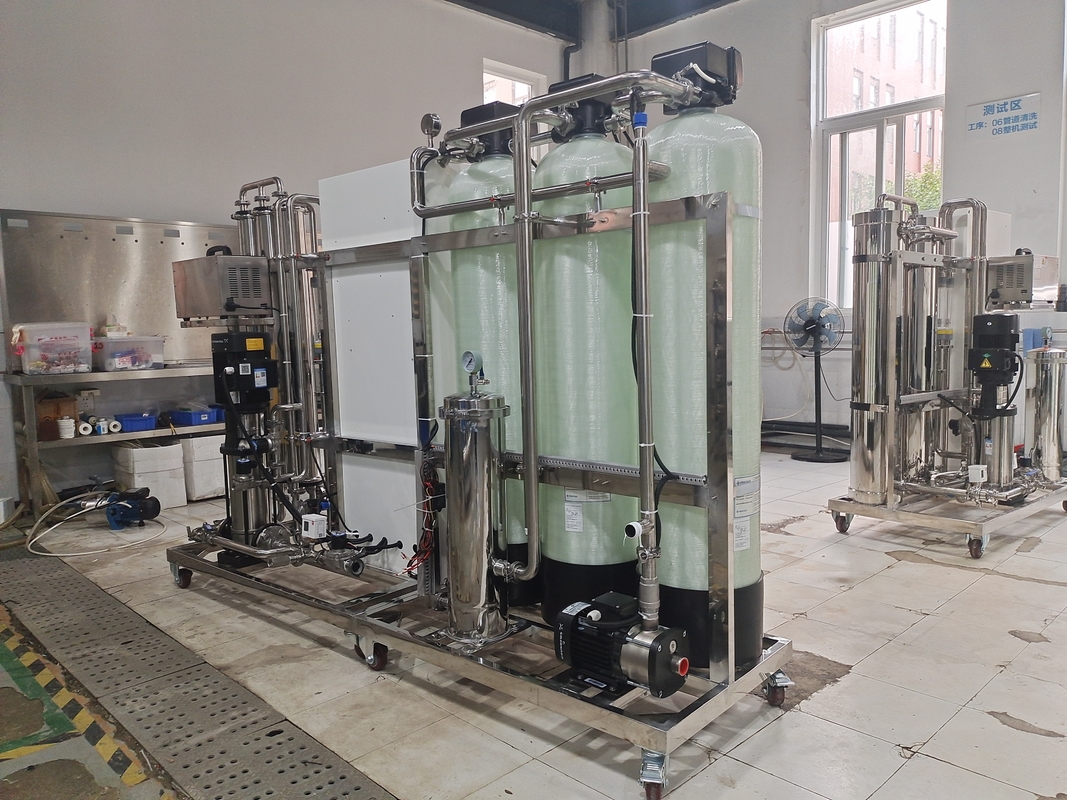 800LPH ενιαίο νερό σκηνικών RO συστημάτων που κατασκευάζει τον εξοπλισμό στο δωμάτιο ενδοσκοπίων