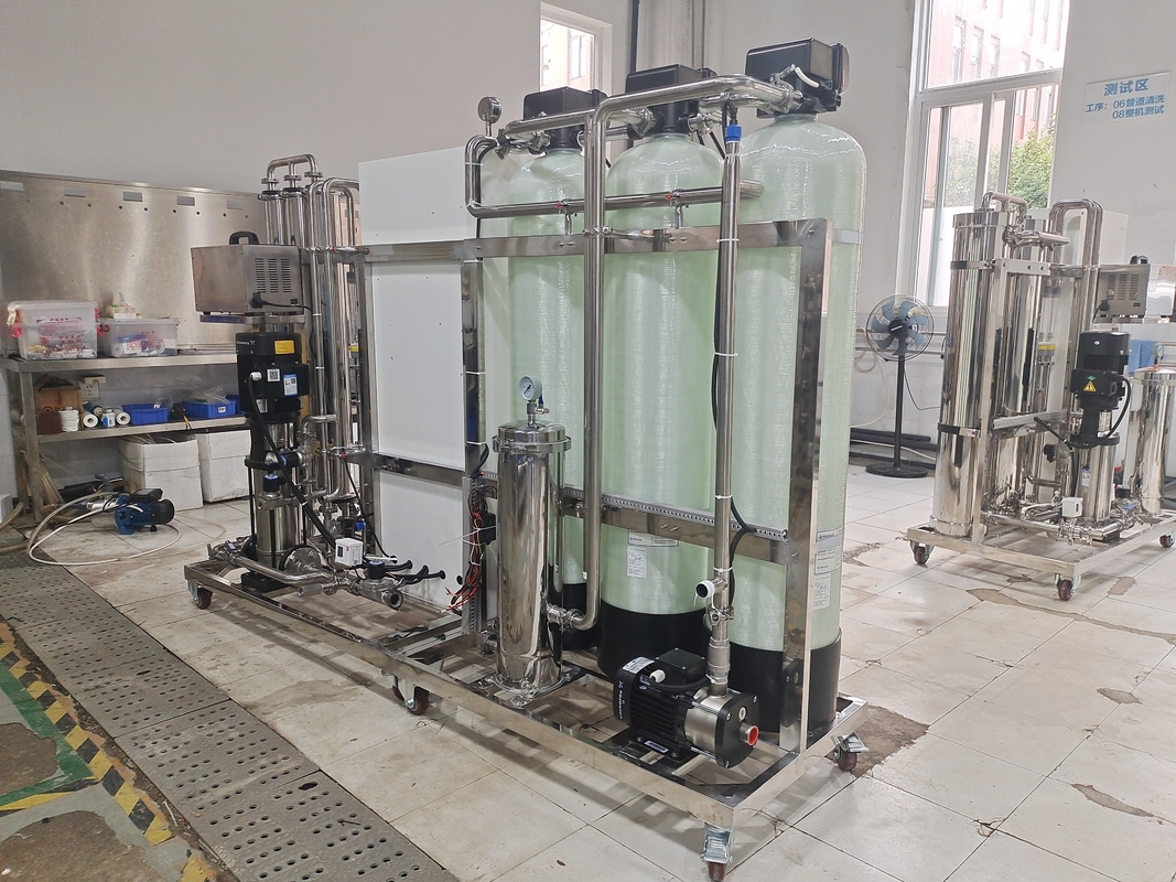 800LPH ενιαίο νερό σκηνικών RO συστημάτων που κατασκευάζει τον εξοπλισμό στο δωμάτιο ενδοσκοπίων