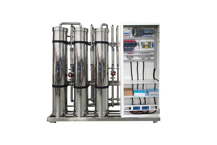 Διπλό σύστημα 1500L/h σκηνικής αντίστροφης όσμωσης διήθησης νερού